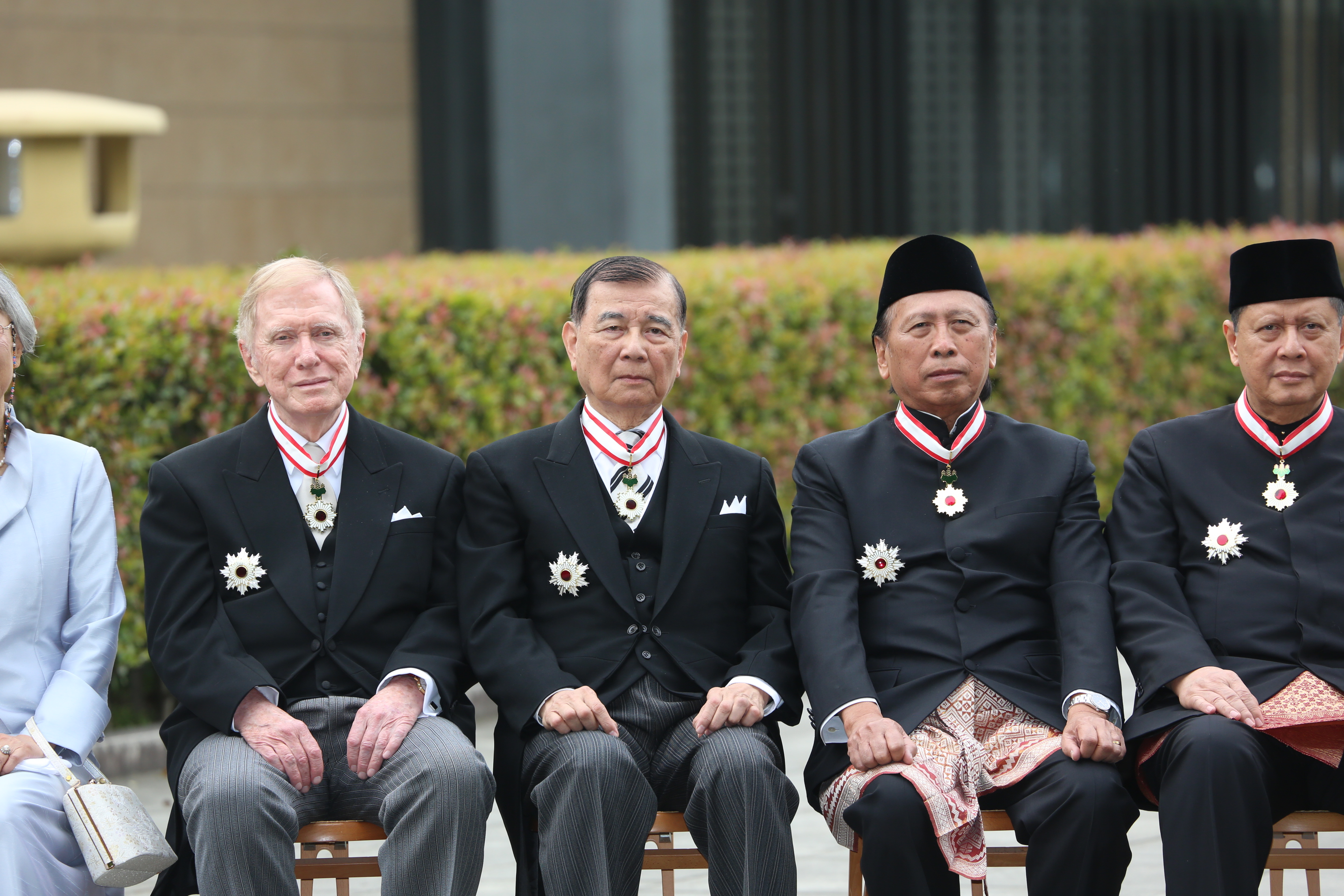 Theodore Huang, chairman of TECO Group, was granted by the Japanese government the "Order of the Rising Sun."