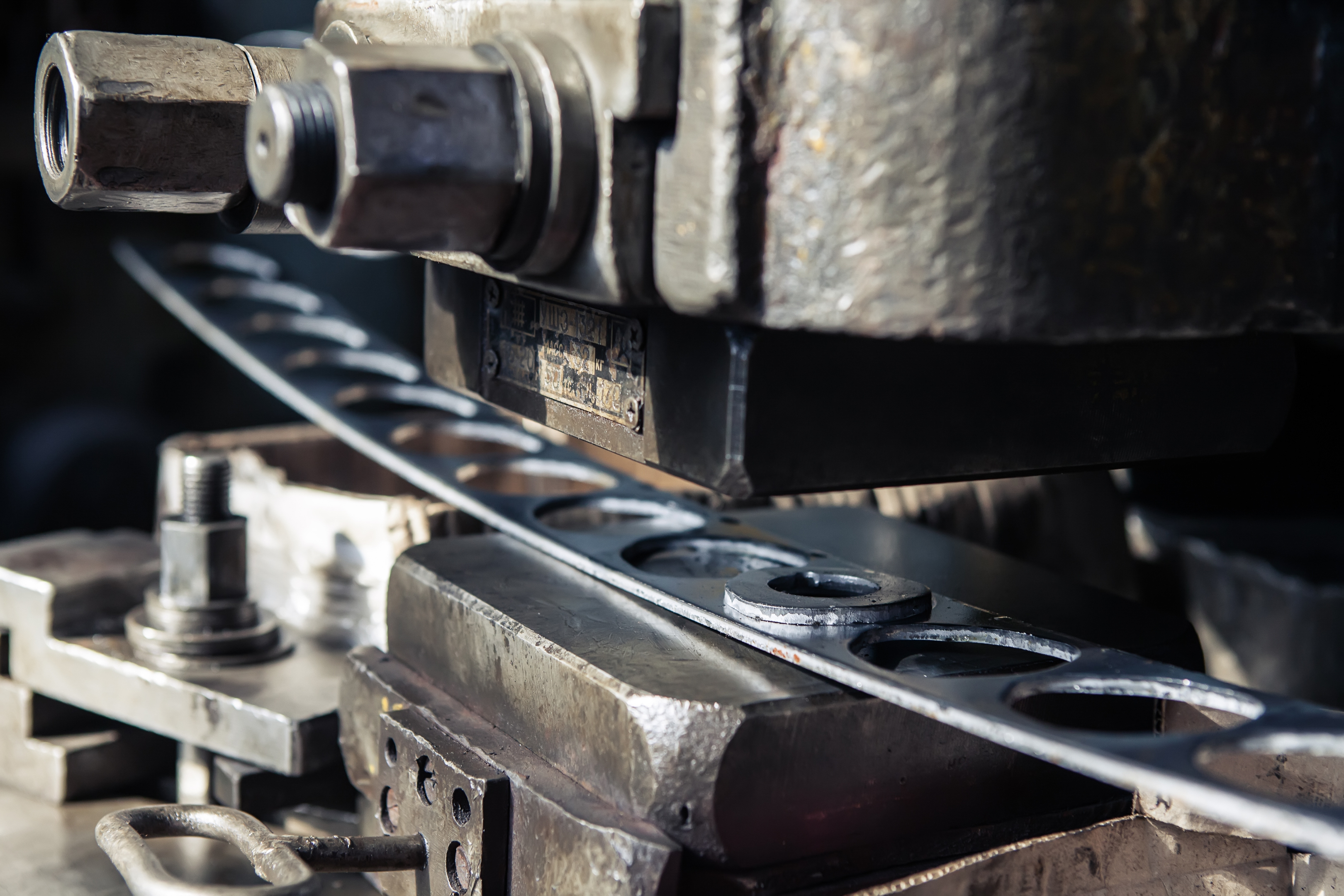 Flywheel System Energy-Saving Upgrade for Press Machines